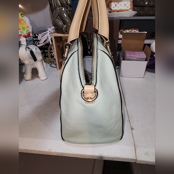 Good used condition see pics missing shoulder strap see pics - Picture 4 of 8